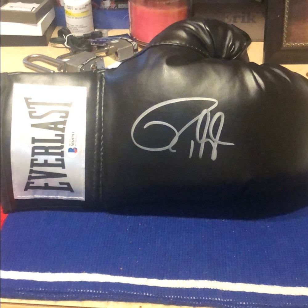 Roy Jones Jr Autographed Glove